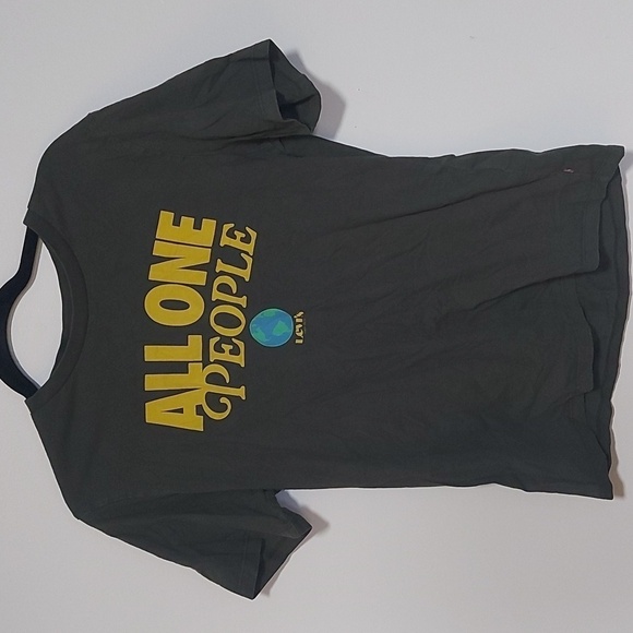 3/$10 Levi's tee shirt medium all one people - Picture 1 of 2